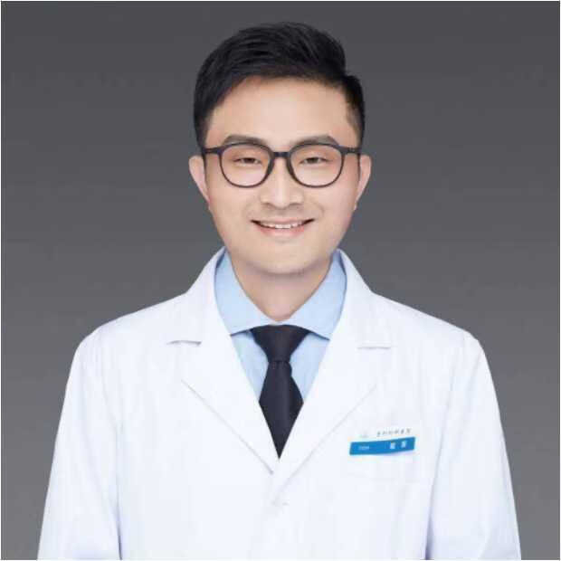 翟震 