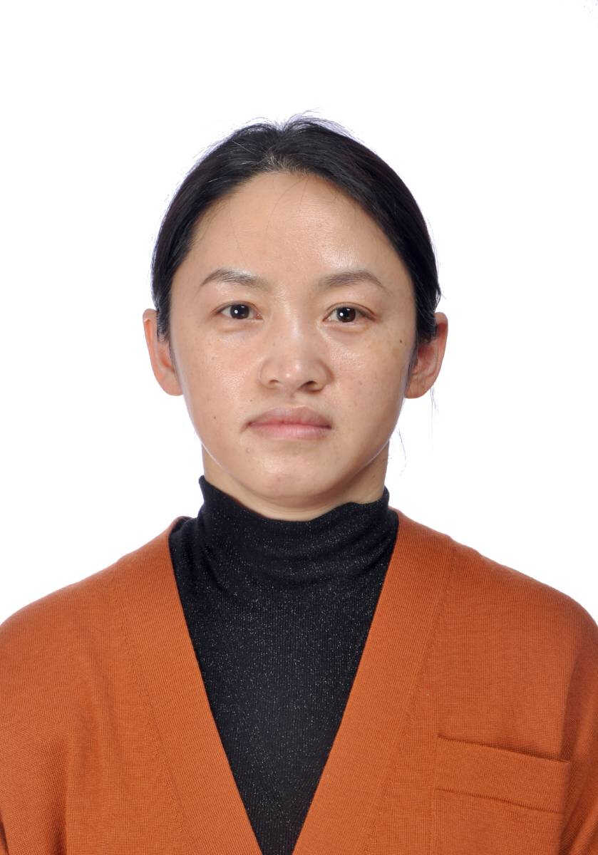 殷俊秀 