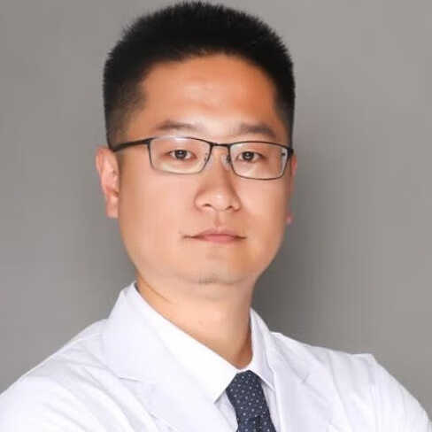 李鹏飞 