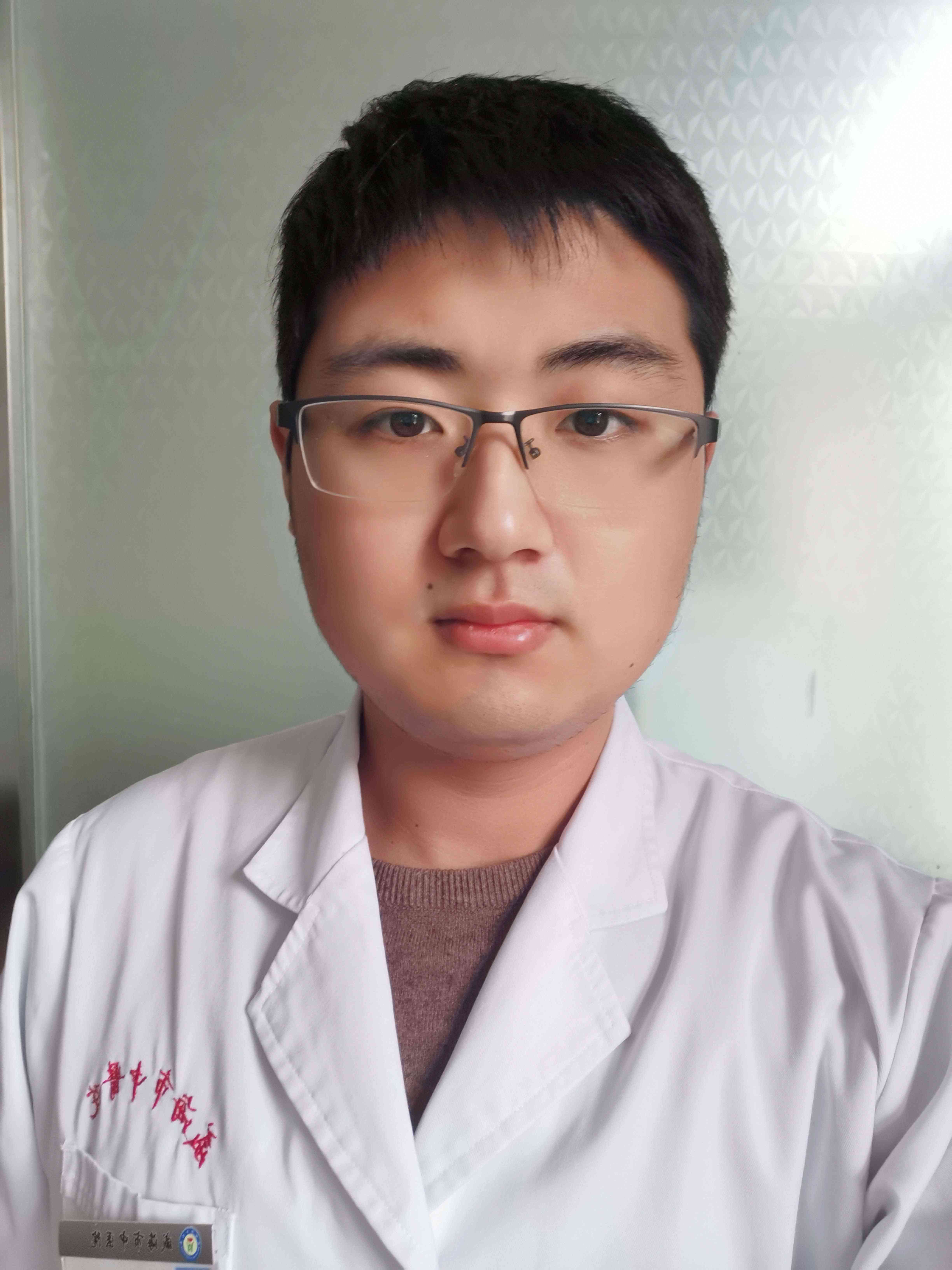刘模 
