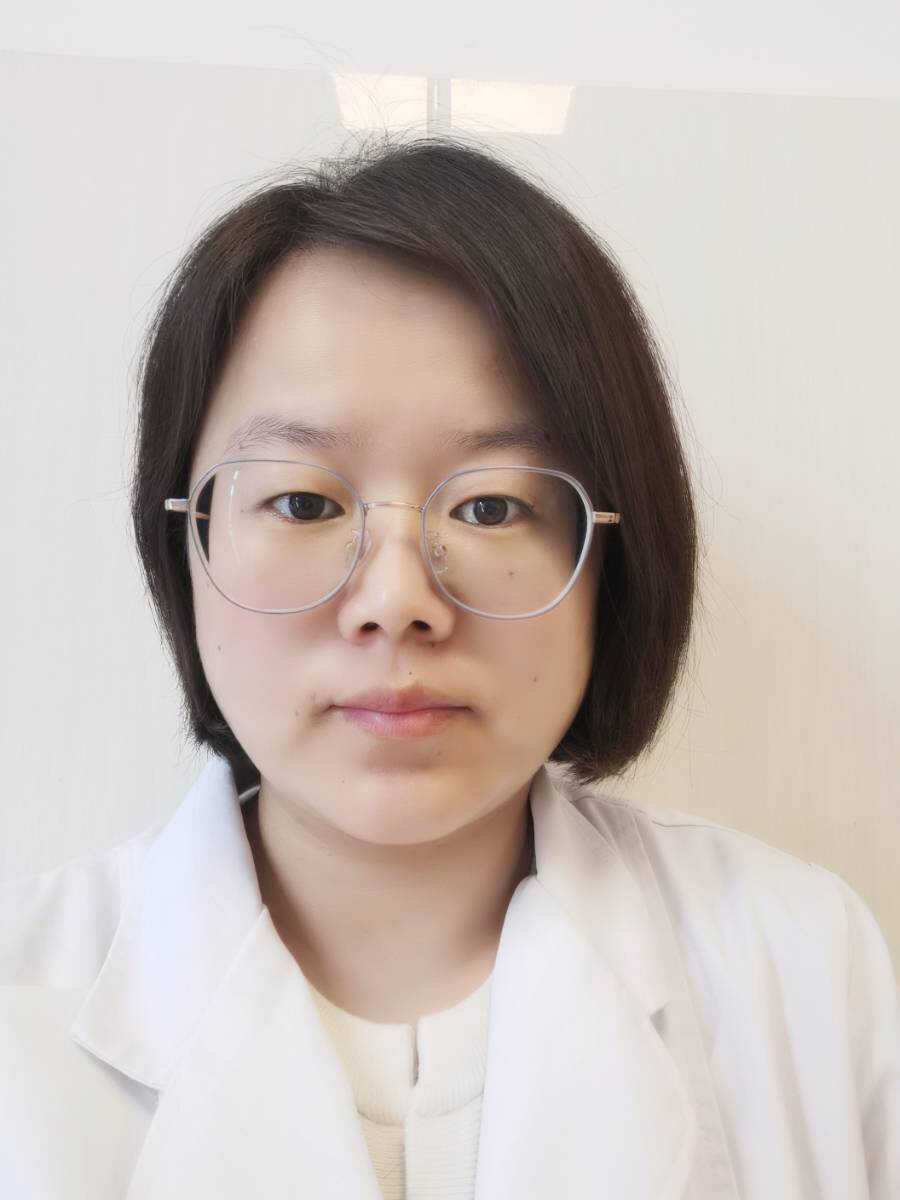 马爱华 