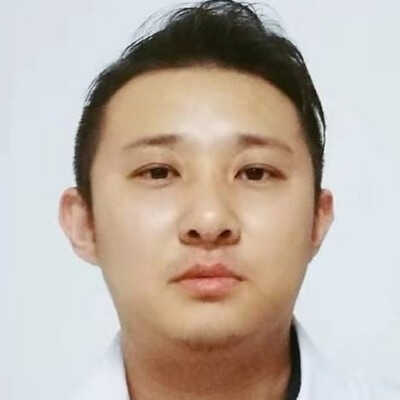 毕克 