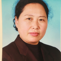 梁莉 