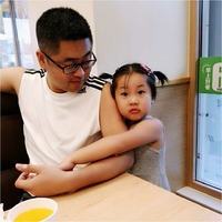 赵文 