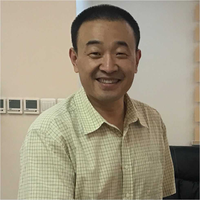 钱军 
