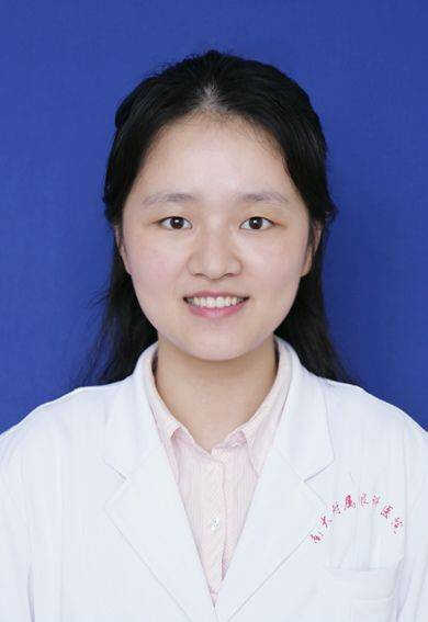 熊芬 