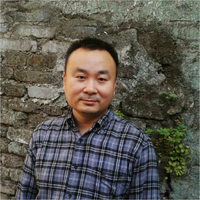 胡健 