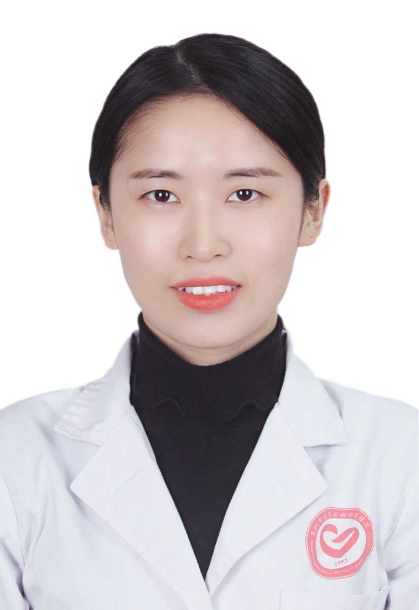 蔡丽 