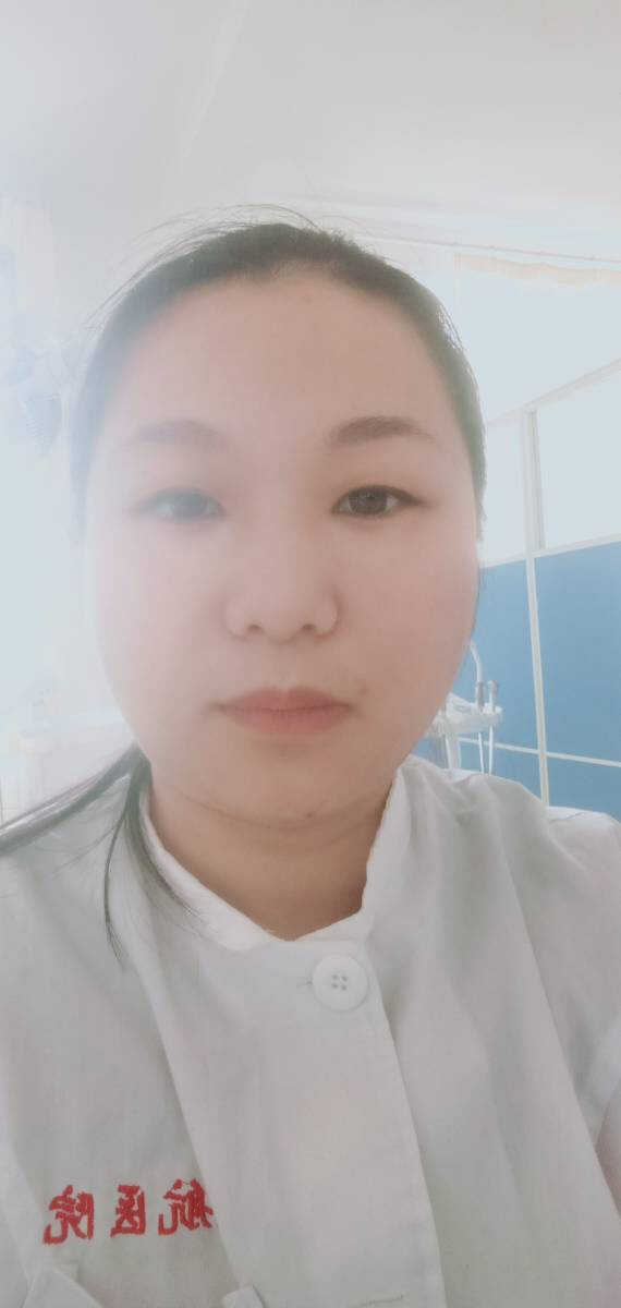 李佳 
