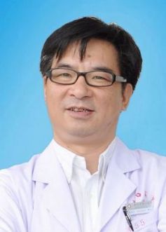 陳龍義 