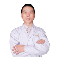 黄宇华 
