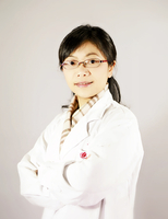 樊莹 