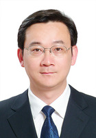 谢平 
