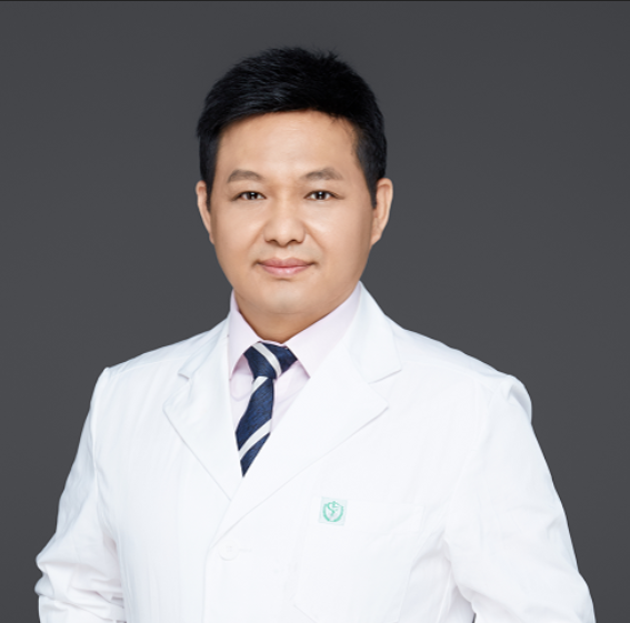 王彤 