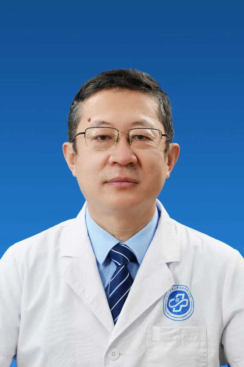 张伟 