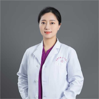 杨雯 