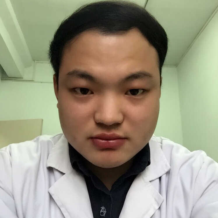 张宝森 