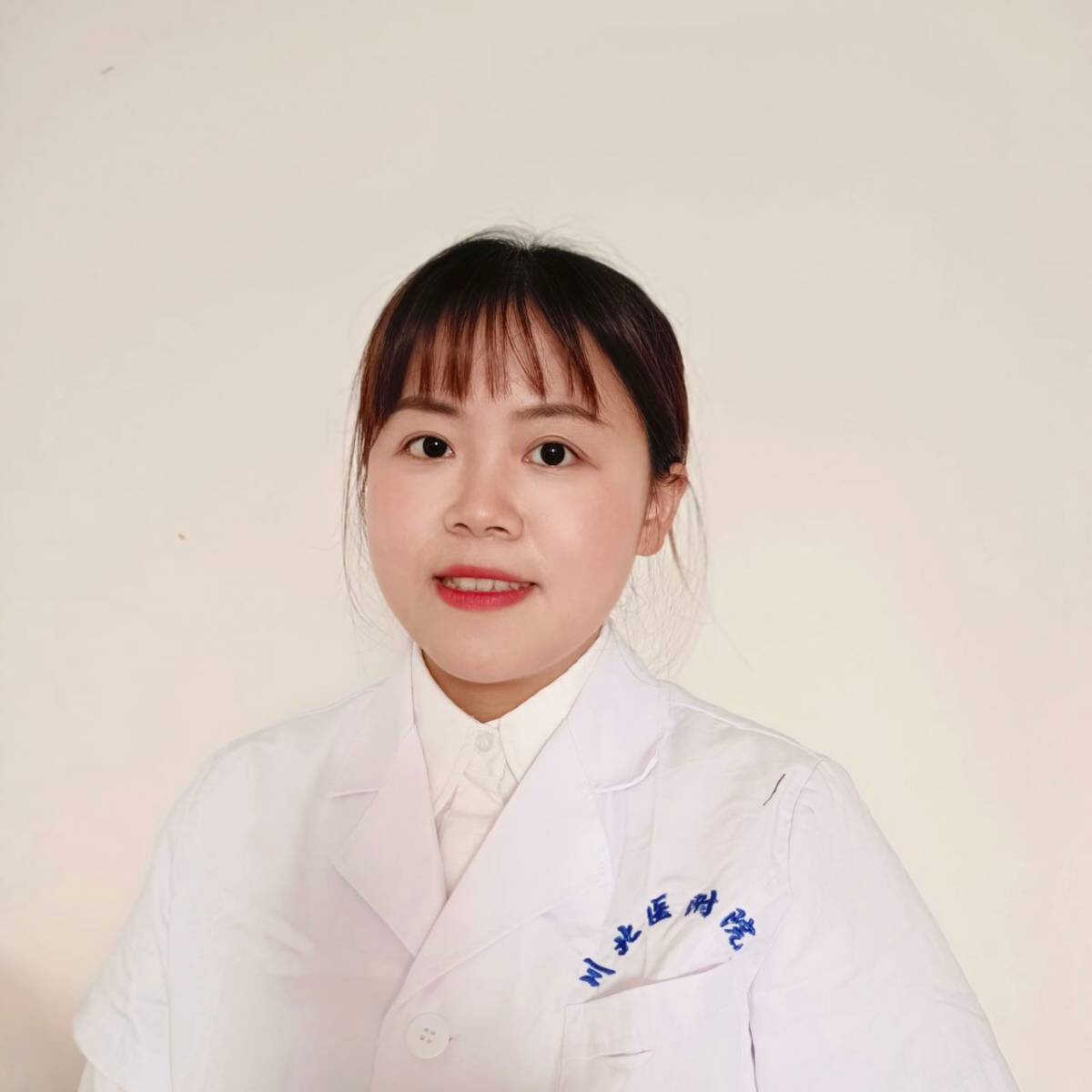 周巧雅 