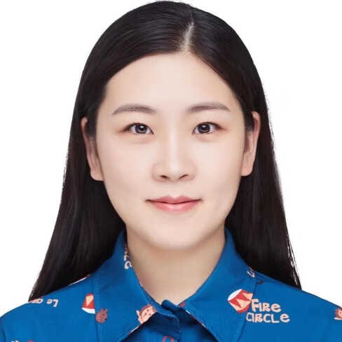 閔思 