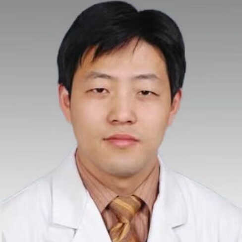闫志鹏 