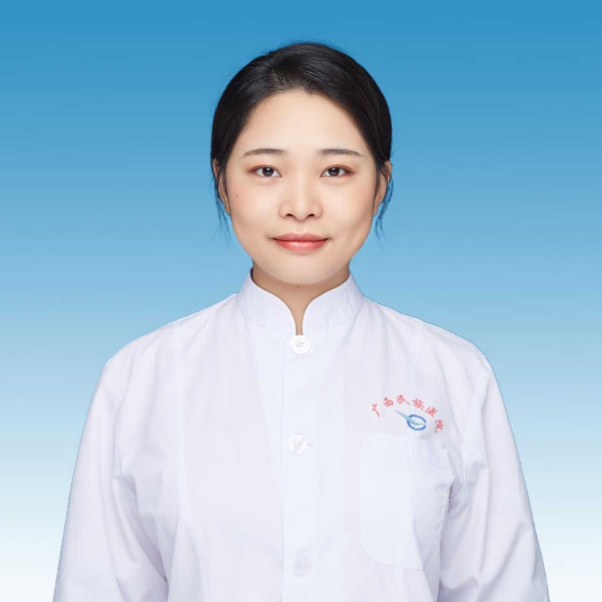 何泳燕 