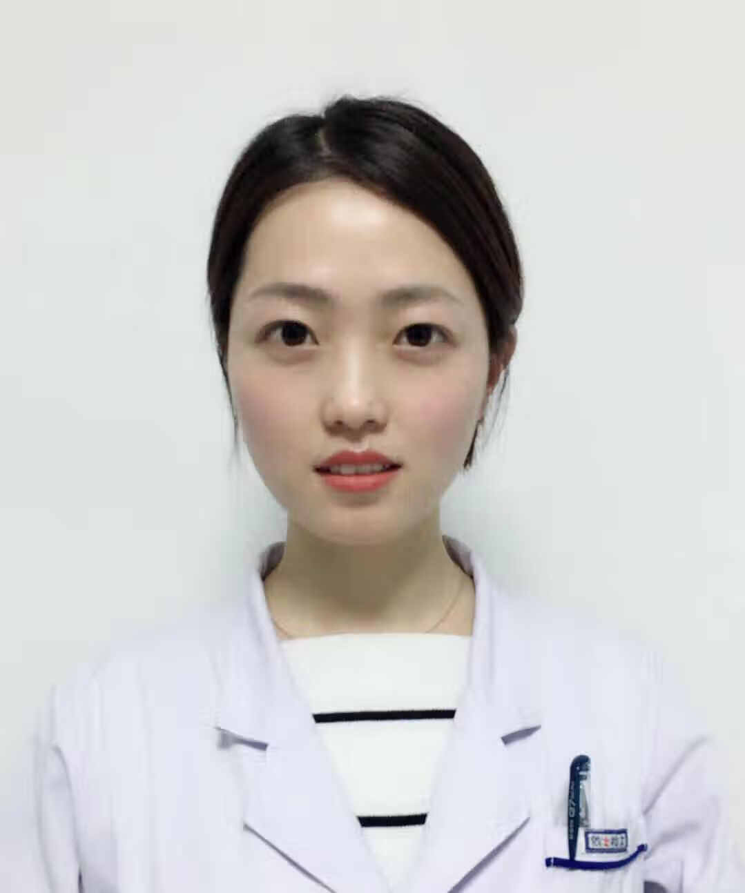 杨彤 