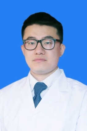 李政 