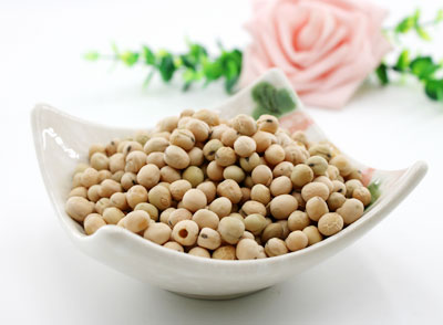 豆類如黃豆、黑豆、紅豆等，含有豐富的植物蛋白