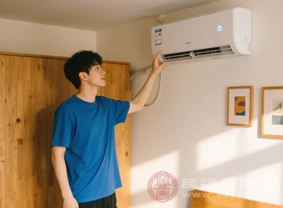 很多人喜歡把空調溫度調得很低，甚至對著風口直吹，這會讓寒氣直接侵入頸部、背部等部位