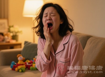 尿酸在體內(nèi)蓄積，會影響身體的正常生理功能，使人出現(xiàn)莫名的疲勞感、乏力，即使經(jīng)過充分休息也難以緩解