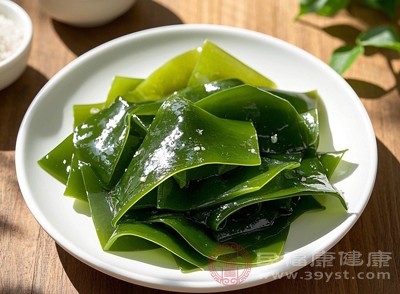 海帶是一種海藻類食物，富含碘、鉀、膳食纖維以及多種礦物質(zhì)
