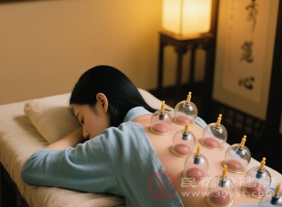 在忙碌的生活中，定期進(jìn)行拔罐，就像給身體和心靈做了一次深度放松SPA
