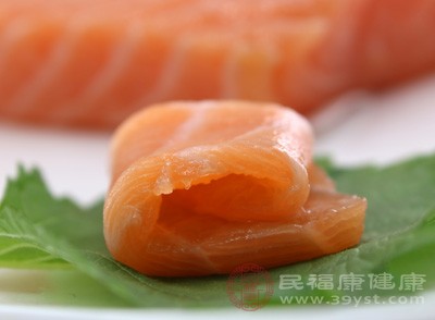 三文魚、金槍魚、鱈魚等深海魚類，是優(yōu)質(zhì)蛋白質(zhì)和Omega-3脂肪酸的重要來源