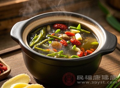 煮粥時(shí)加入石斛，既能增加粥的口感和營養(yǎng)，又能起到養(yǎng)生保健的作用