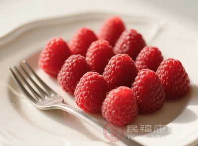覆盆子提取物對多種細菌和真菌具有抑制作用，如大腸桿菌、金黃色葡萄球菌、白色念珠菌等
