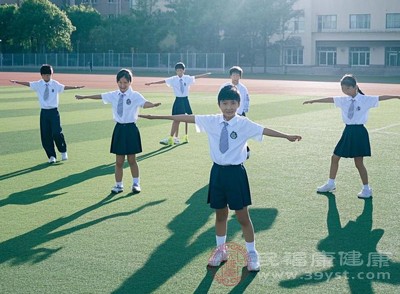 對于上班族和學(xué)生黨來說，下午的時(shí)間同樣緊張，很難保證固定的運(yùn)動(dòng)時(shí)長