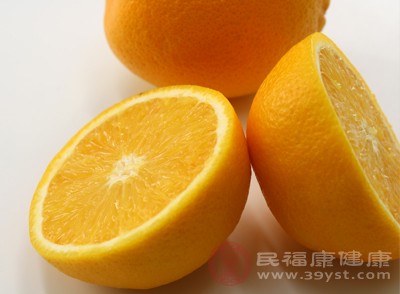 橙子酸甜的口感既能補充水分，又能開胃，尤其適合食欲不佳的患者