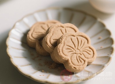 雖然靈芝粉營養(yǎng)豐富、功效顯著，但食用時(shí)也有一些禁忌需要注意