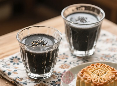 長期食用此類黑芝麻糊，更容易導致體重上升