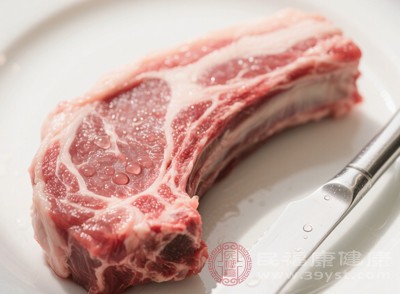 羊肉性溫，味甘，歸脾、腎經，具有溫中健脾、補腎壯陽的功效