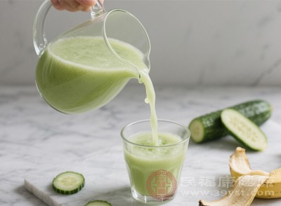長期單一飲用黃瓜香蕉汁，容易造成營養(yǎng)不均衡，影響身體健康