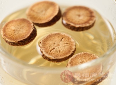 甘草泡水喝還能起到緩急止痛的效果