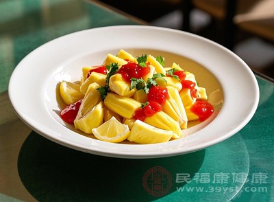 將菠蘿與其他食材搭配，也能減少其對(duì)口腔的刺激