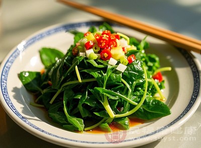盡量采用蒸、煮、燉、涼拌等健康的烹飪方式，避免油炸、油煎