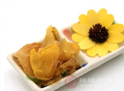 雞內金中的營養(yǎng)成分對身體還有一定的滋補作用，能夠增強身體的抵抗力，提高免疫力