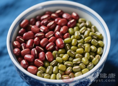 紅豆和綠豆一起煮時，比例可以根據(jù)個人口味和需求調(diào)整