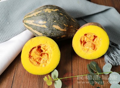 南瓜能在腸道中形成一種凝膠狀物質(zhì)，增加食物的黏滯性，延長食物在胃內(nèi)的停留時(shí)間，從而增強(qiáng)飽腹感