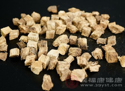 如果本身雌激素水平正常甚至偏高，過量攝入葛根，可能會打破體內(nèi)原有的激素平衡
