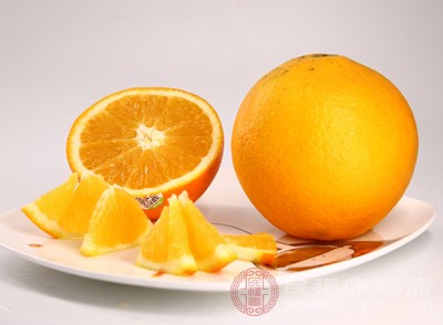 橙子還含有類黃酮、果膠、多種礦物質(zhì)如鉀、鈣等營養(yǎng)成分