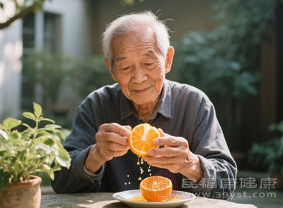 橙子中含有的一些成分可能會(huì)影響藥物的代謝，增強(qiáng)或減弱藥物的效果